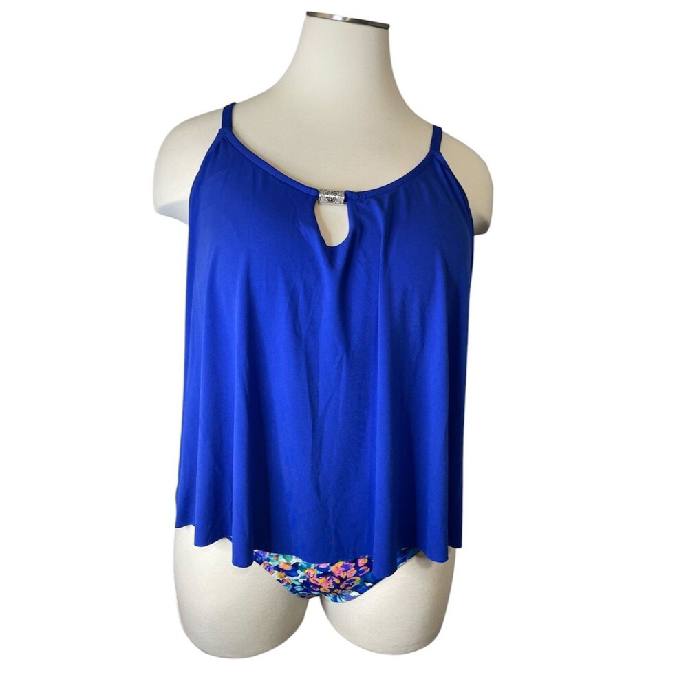 Venus 2 Piece Womens 22 Blue Tankini Set Floral Built In Bra‎ Beach Vacation